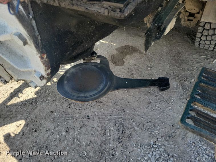 image for item DZ7029 2007 Mack MR690S concrete pump truck