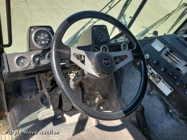 image for item DZ7029 2007 Mack MR690S concrete pump truck