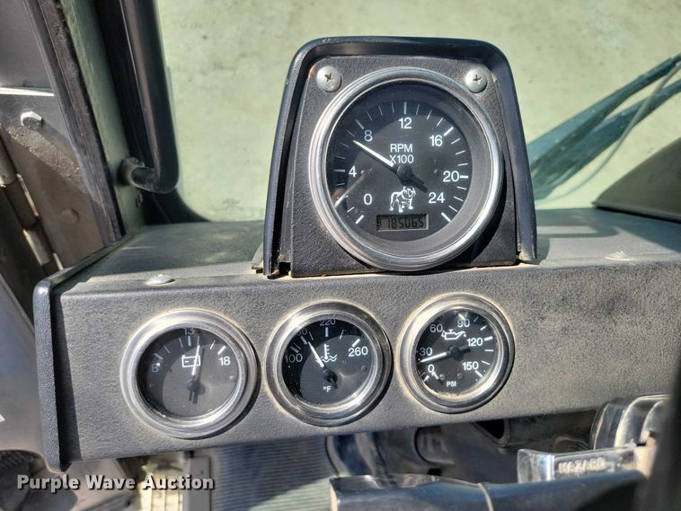 image for item DZ7029 2007 Mack MR690S concrete pump truck