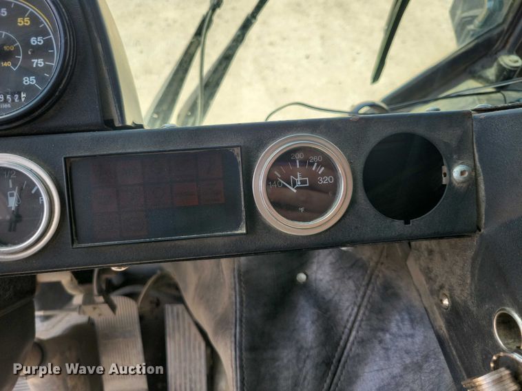 image for item DZ7029 2007 Mack MR690S concrete pump truck