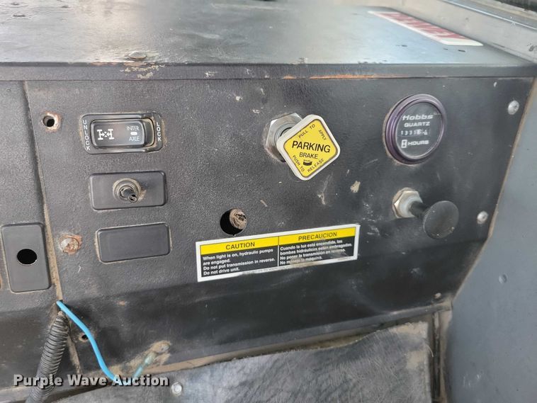 image for item DZ7029 2007 Mack MR690S concrete pump truck