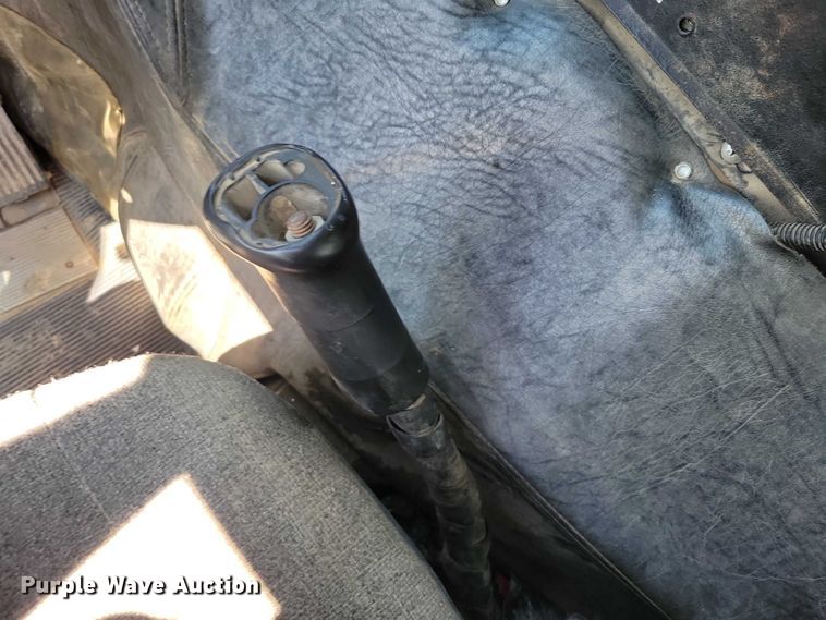 image for item DZ7029 2007 Mack MR690S concrete pump truck