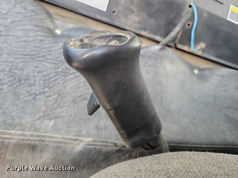 image for item DZ7029 2007 Mack MR690S concrete pump truck