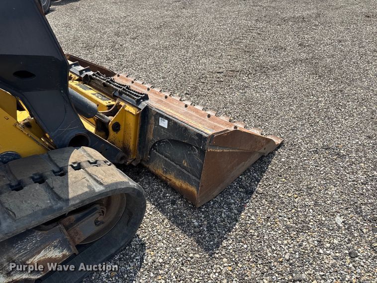 image for item EA2331 2022 John Deere 331G tracked skid steer loader