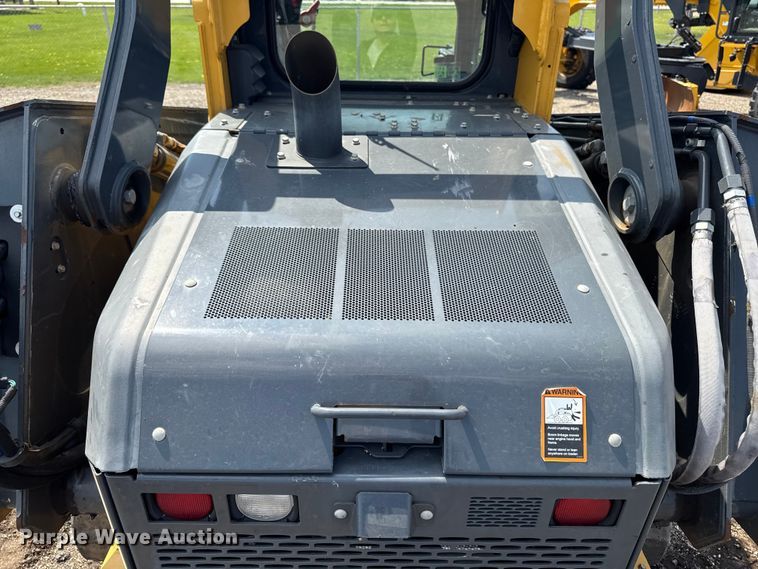 image for item EA2331 2022 John Deere 331G tracked skid steer loader