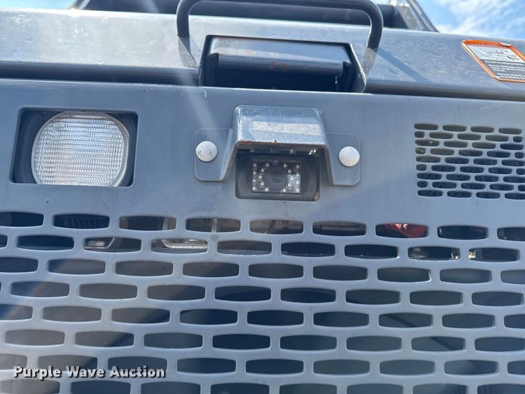 image for item EA2331 2022 John Deere 331G tracked skid steer loader