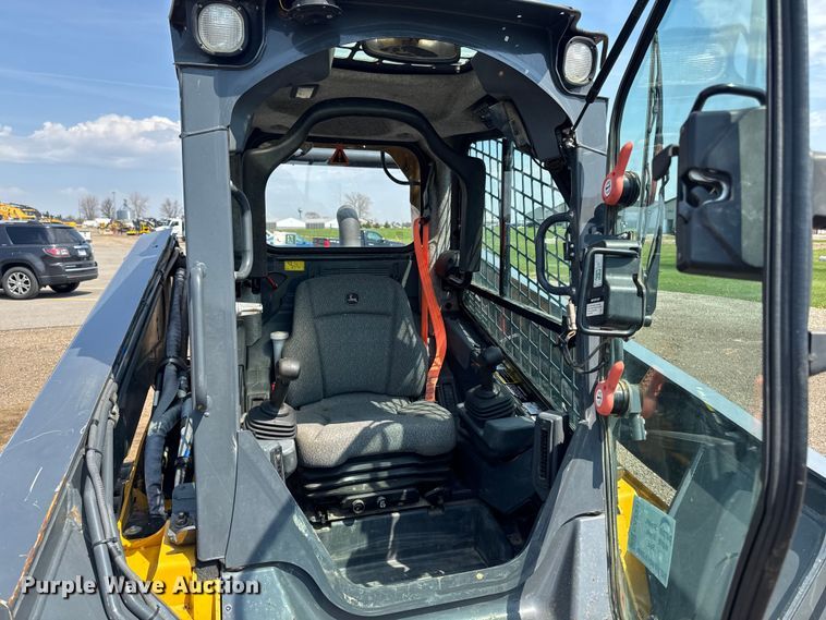 image for item EA2331 2022 John Deere 331G tracked skid steer loader