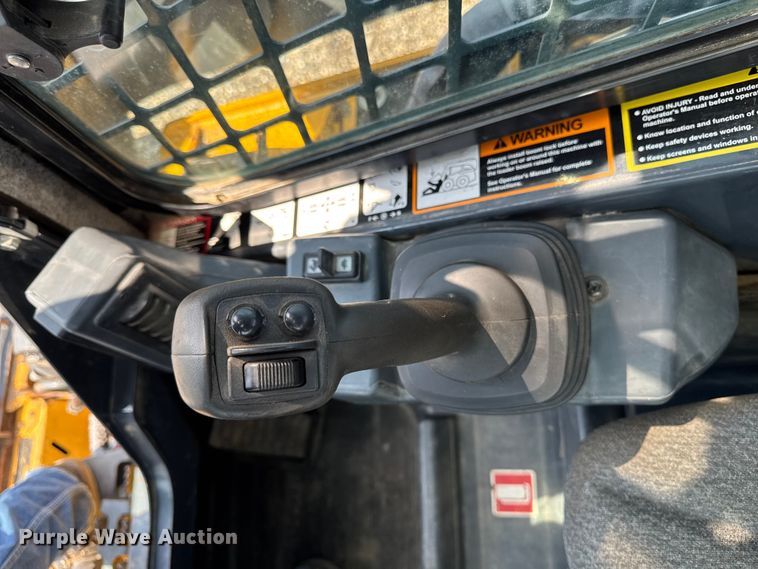 image for item EA2331 2022 John Deere 331G tracked skid steer loader