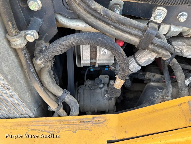 image for item EA2331 2022 John Deere 331G tracked skid steer loader