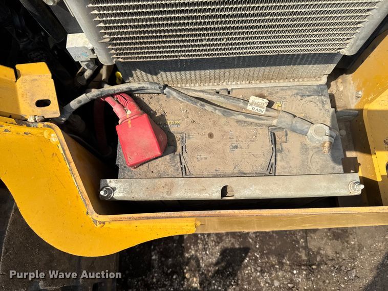 image for item EA2331 2022 John Deere 331G tracked skid steer loader