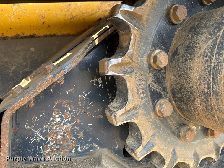 image for item EA2331 2022 John Deere 331G tracked skid steer loader