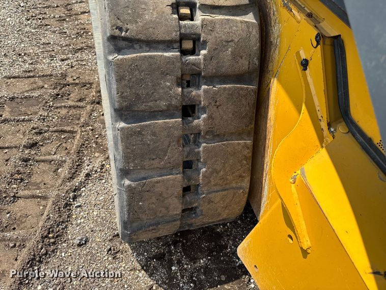 image for item EA2331 2022 John Deere 331G tracked skid steer loader