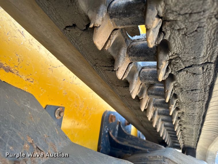 image for item EA2331 2022 John Deere 331G tracked skid steer loader