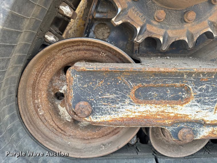 image for item EA2331 2022 John Deere 331G tracked skid steer loader