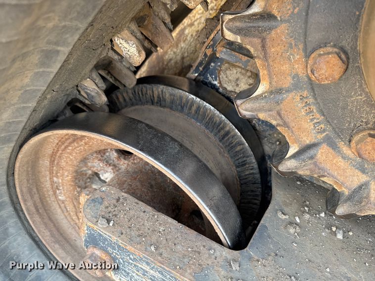 image for item EA2331 2022 John Deere 331G tracked skid steer loader