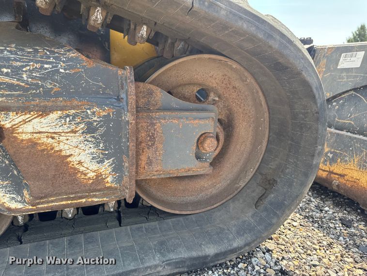 image for item EA2331 2022 John Deere 331G tracked skid steer loader