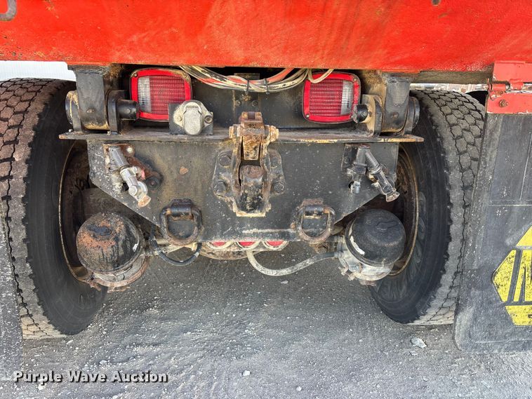 image for item EA4680 2007 International 7500 dump truck