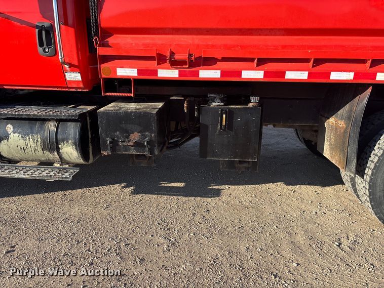 image for item EA4680 2007 International 7500 dump truck