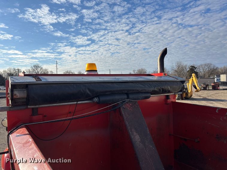 image for item EA4680 2007 International 7500 dump truck