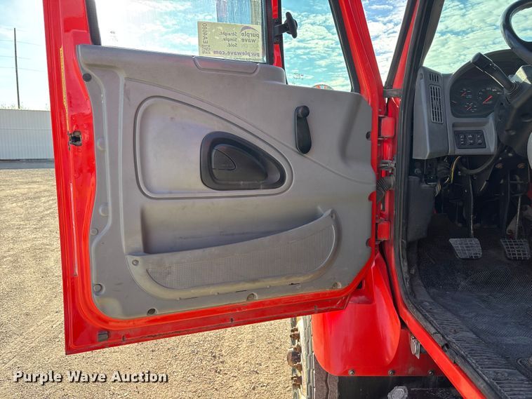 image for item EA4680 2007 International 7500 dump truck