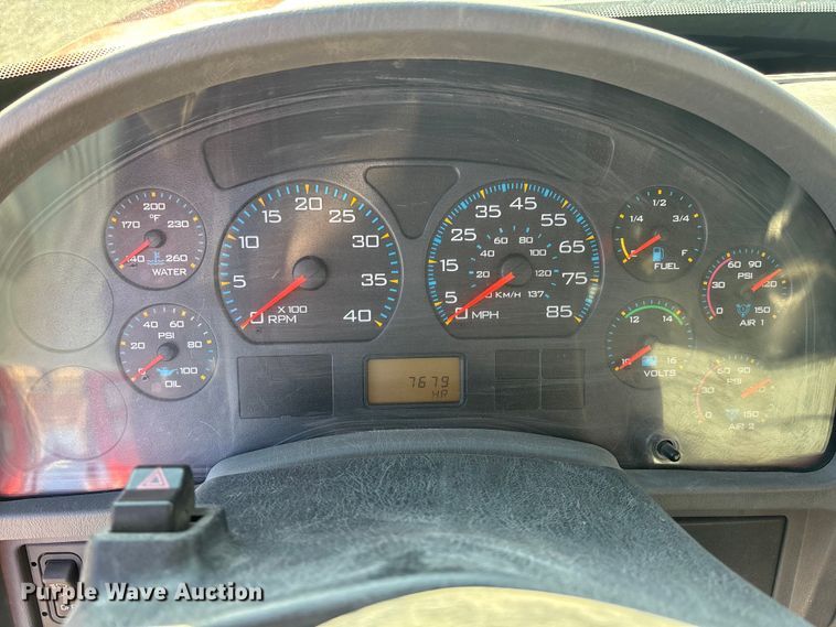 image for item EA4680 2007 International 7500 dump truck