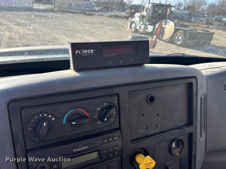 image for item EA4680 2007 International 7500 dump truck