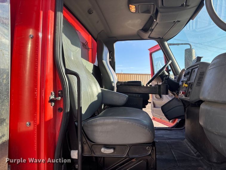 image for item EA4680 2007 International 7500 dump truck