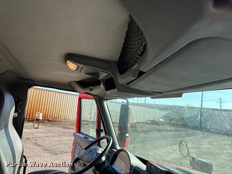 image for item EA4680 2007 International 7500 dump truck