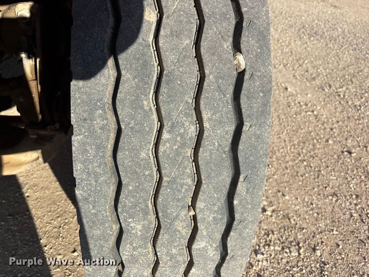 image for item EA4680 2007 International 7500 dump truck