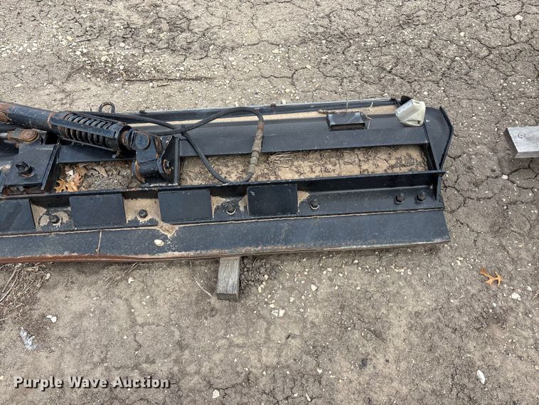 image for item EA4680 2007 International 7500 dump truck