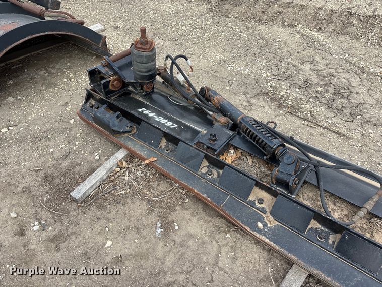 image for item EA4680 2007 International 7500 dump truck