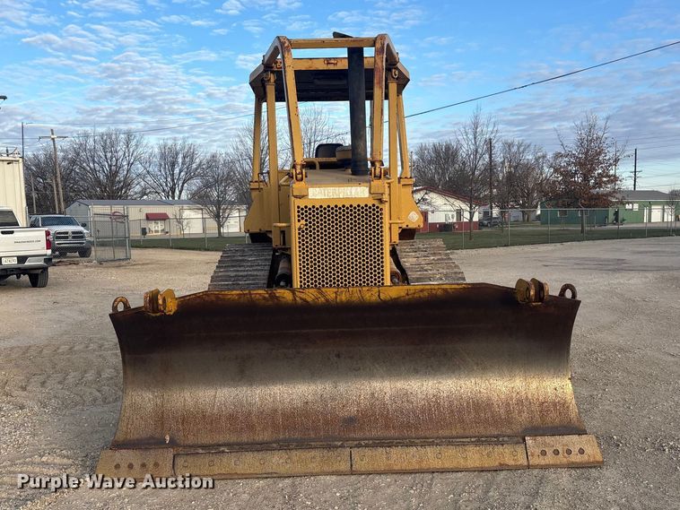 image for item EA4681 1996 Caterpillar D4H XL dozer