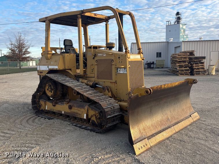 image for item EA4681 1996 Caterpillar D4H XL dozer