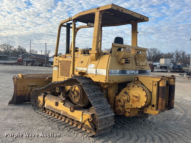 image for item EA4681 1996 Caterpillar D4H XL dozer