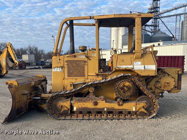 image for item EA4681 1996 Caterpillar D4H XL dozer