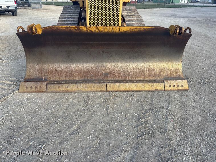 image for item EA4681 1996 Caterpillar D4H XL dozer