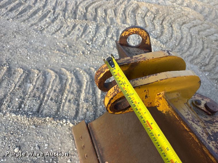 image for item EA4681 1996 Caterpillar D4H XL dozer