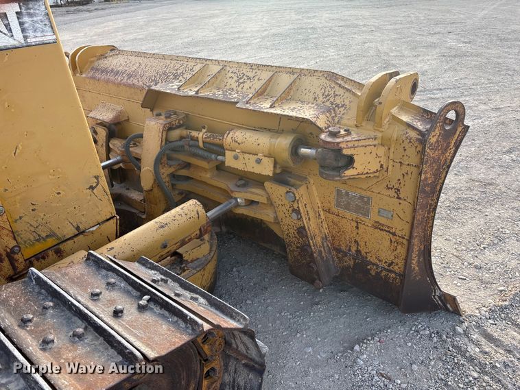 image for item EA4681 1996 Caterpillar D4H XL dozer