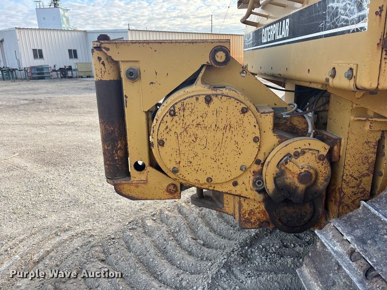 image for item EA4681 1996 Caterpillar D4H XL dozer