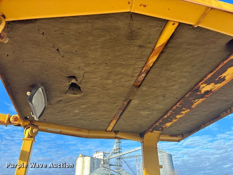 image for item EA4681 1996 Caterpillar D4H XL dozer