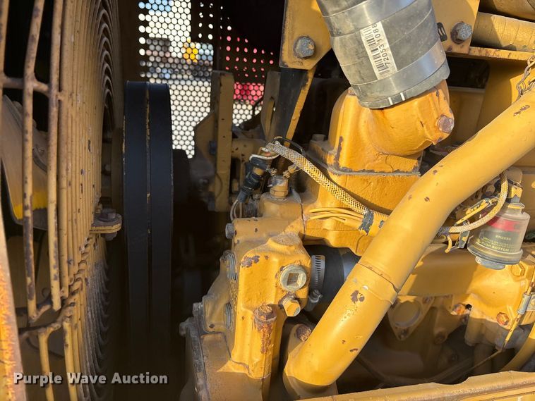 image for item EA4681 1996 Caterpillar D4H XL dozer