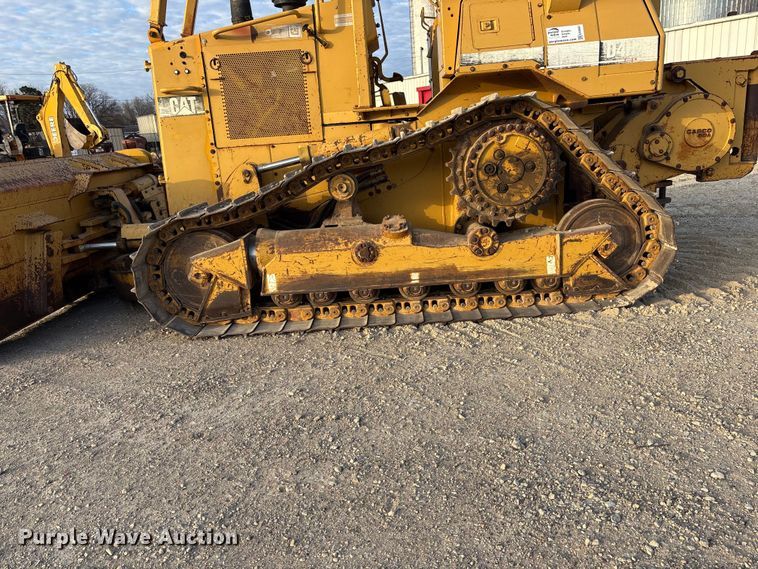 image for item EA4681 1996 Caterpillar D4H XL dozer