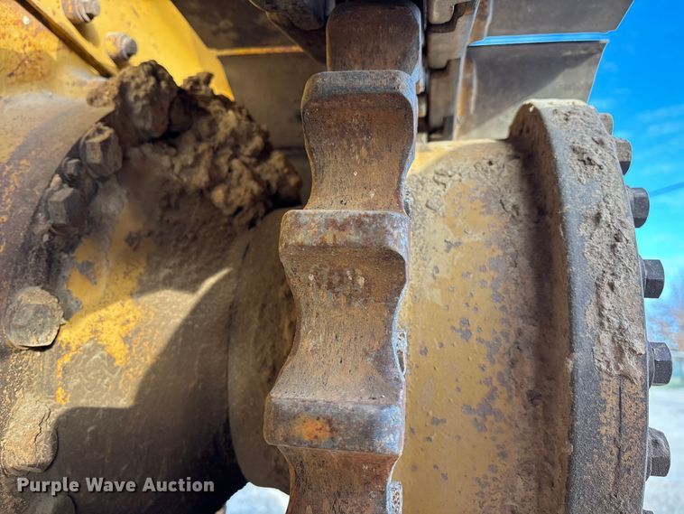 image for item EA4681 1996 Caterpillar D4H XL dozer