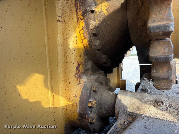 image for item EA4681 1996 Caterpillar D4H XL dozer