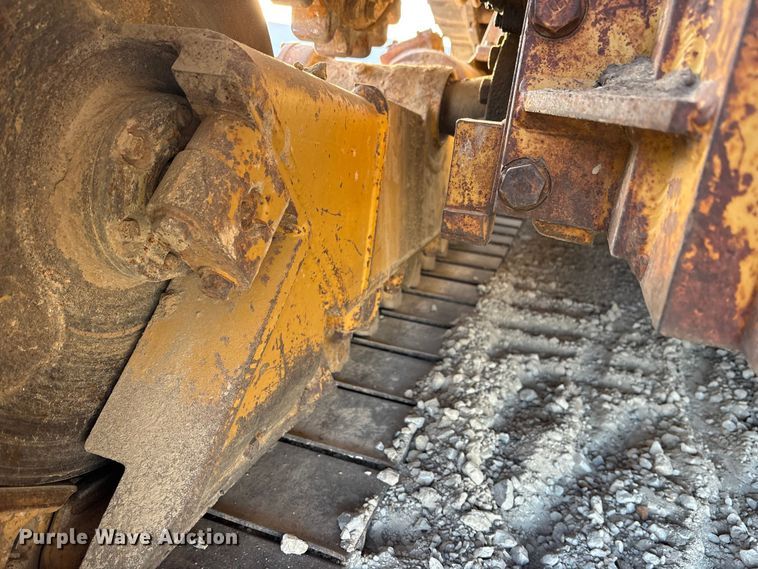 image for item EA4681 1996 Caterpillar D4H XL dozer