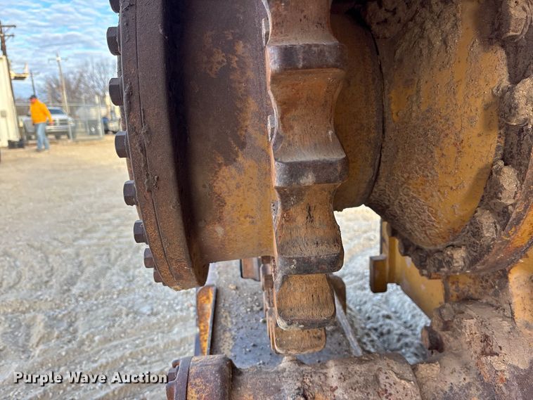 image for item EA4681 1996 Caterpillar D4H XL dozer