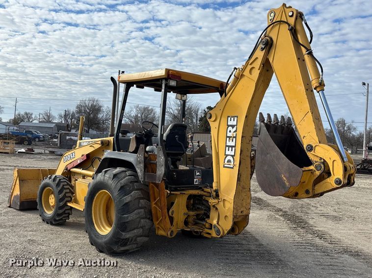 image for item EA4685 1999 John Deere 310SE backhoe