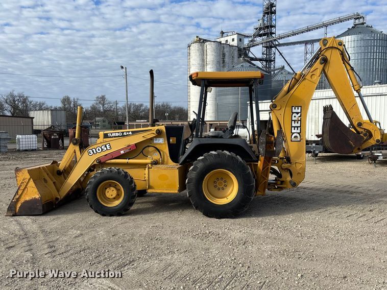 image for item EA4685 1999 John Deere 310SE backhoe