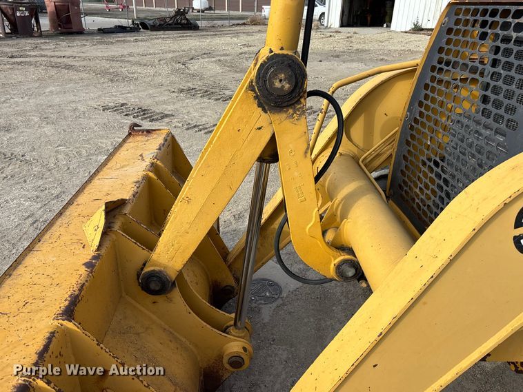 image for item EA4685 1999 John Deere 310SE backhoe