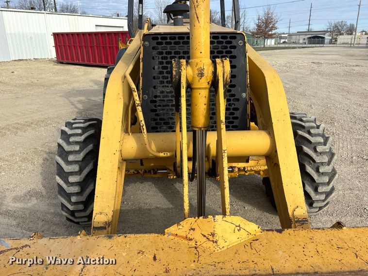 image for item EA4685 1999 John Deere 310SE backhoe